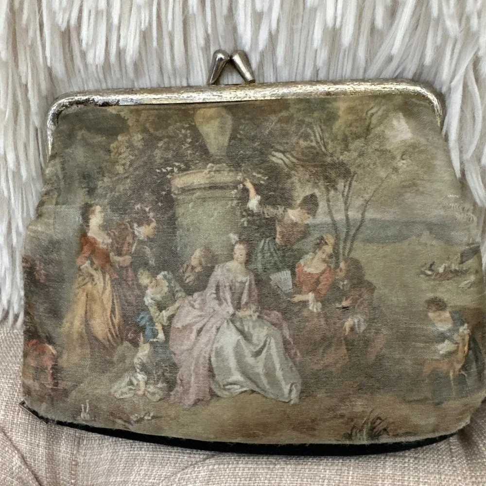 VINTAGE 1960'S STUNNING Boutique WOMENS PETITE CLUTCH GOLD TONE HANDBAG